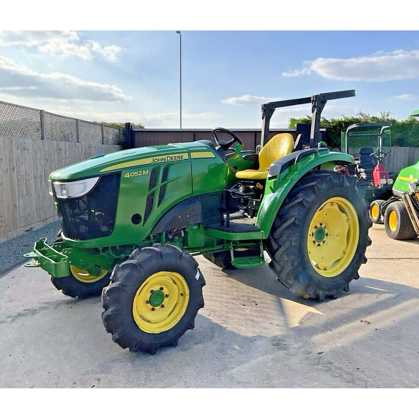 2020 70 PLATE JOHN DEERE 4052M 50HP 4WD DIESEL COMPACT TRACTOR